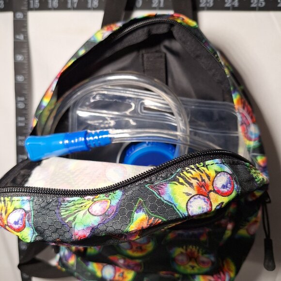 Vibedration Hydration Backpack with bladder - Small - Cats main image 7